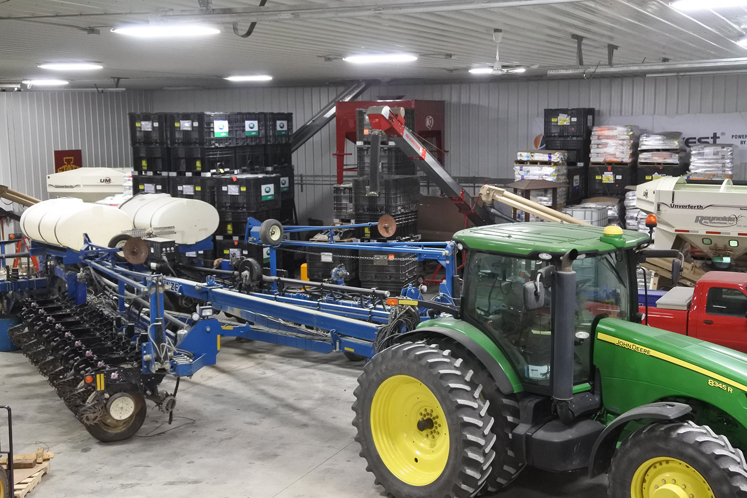 Working-on-equipment-2017-1-1